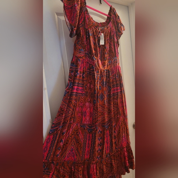 Torrid Red Pink Puff Sleeve Off-Shoulder Midi Dress - Picture 6 of 11